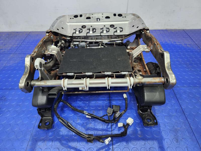 2013 Infiniti FX35 Seat Track