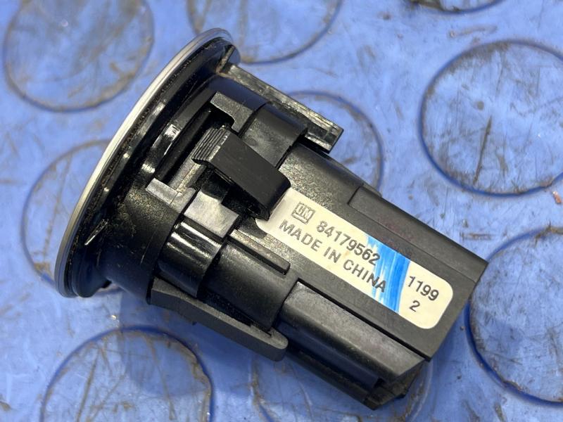 2020-2022 GMC Terrain Keyless Ignition Push Button Switch with FOB OEM 84179562