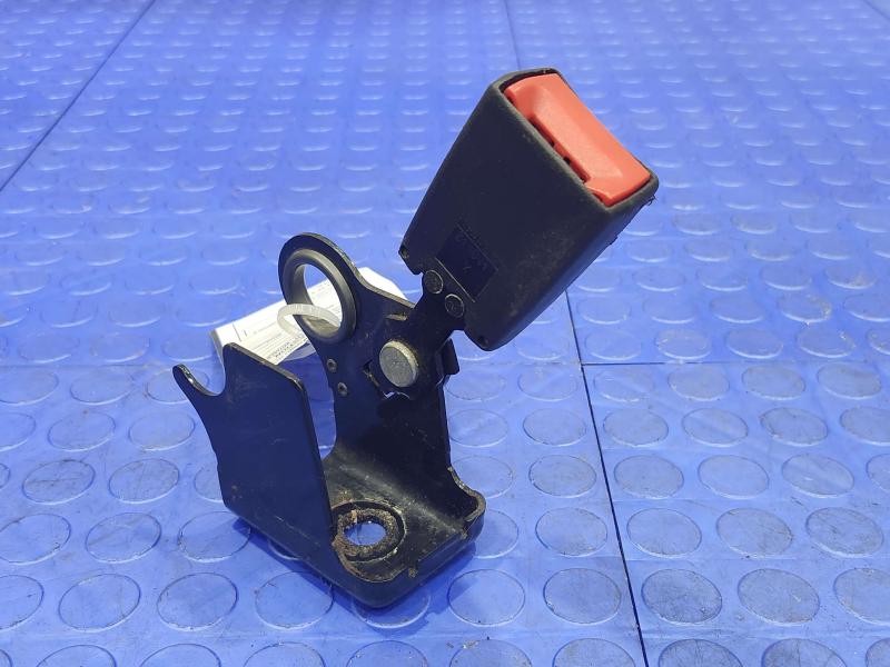 2004 Ford Explorer Rear Seat Belt