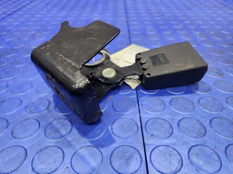 2004 Ford Explorer Rear Seat Belt
