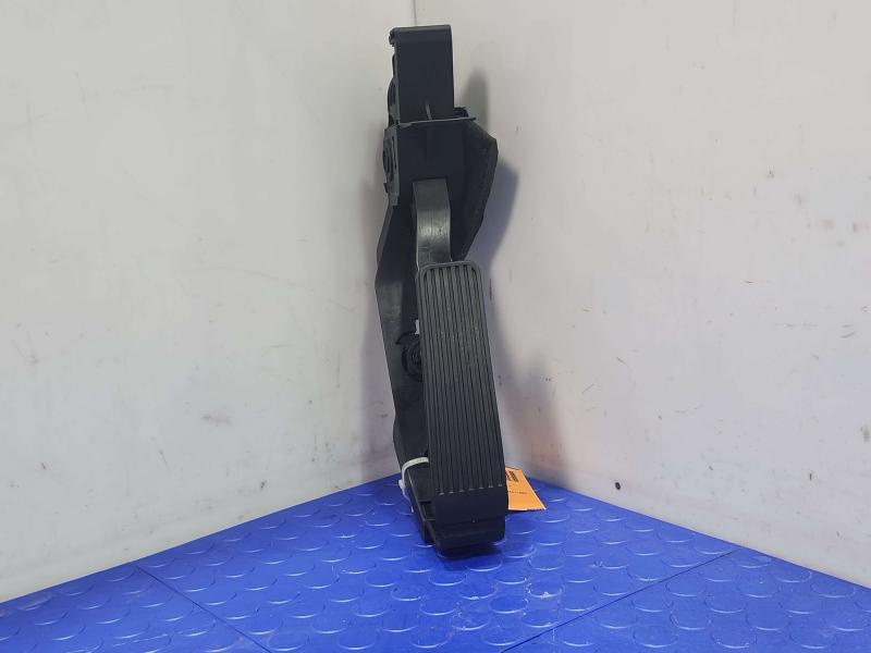 2006 Mercedes CLS-Class Pedal Assembly