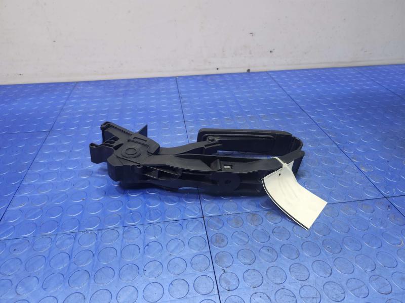 2006 Mercedes CLS-Class Pedal Assembly