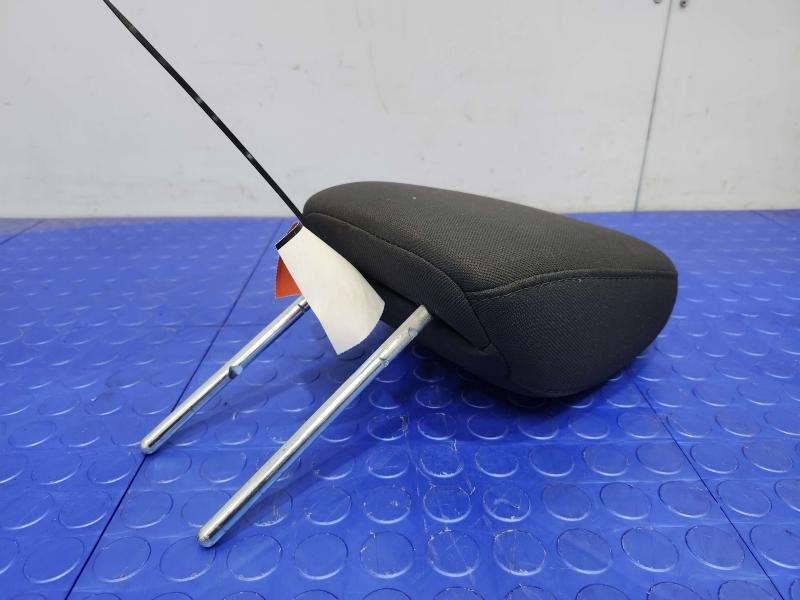 2012 Jeep Liberty Headrest