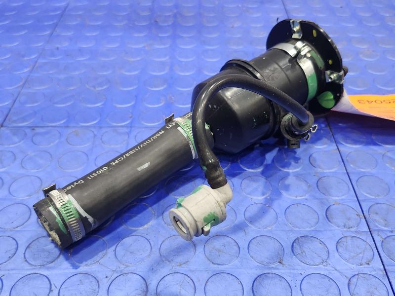 2011 Maserati Quattroporte Fuel Filler Neck