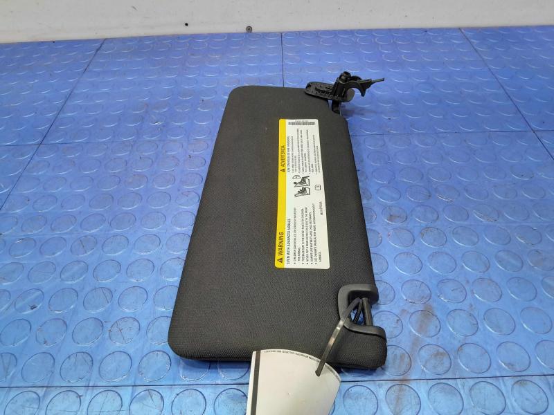 2015 Chrysler 200 Sun Visor Right Passenger Side w/o Illumination Black OEM 1WJ02DX9AD,RH