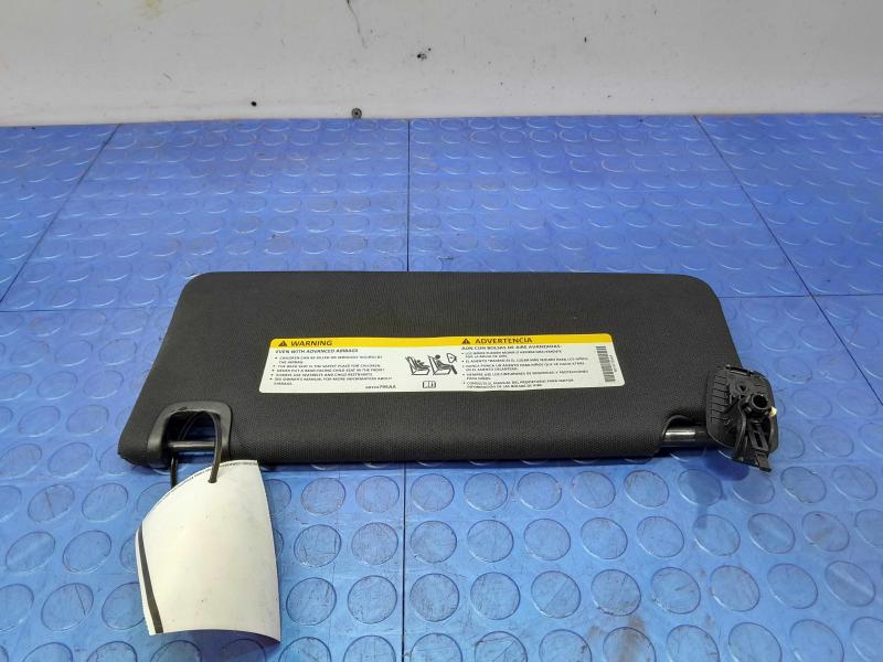2015 Chrysler 200 Sun Visor Right Passenger Side w/o Illumination Black OEM 1WJ02DX9AD,RH