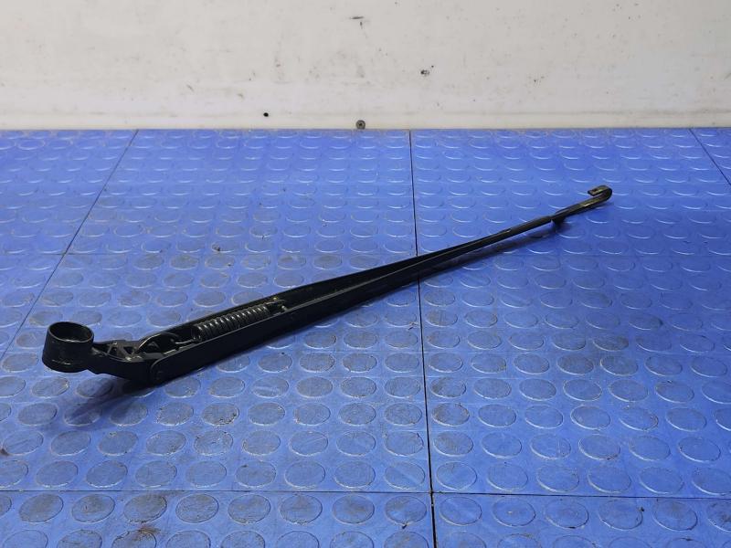 2014 Toyota Prius Wiper Arm