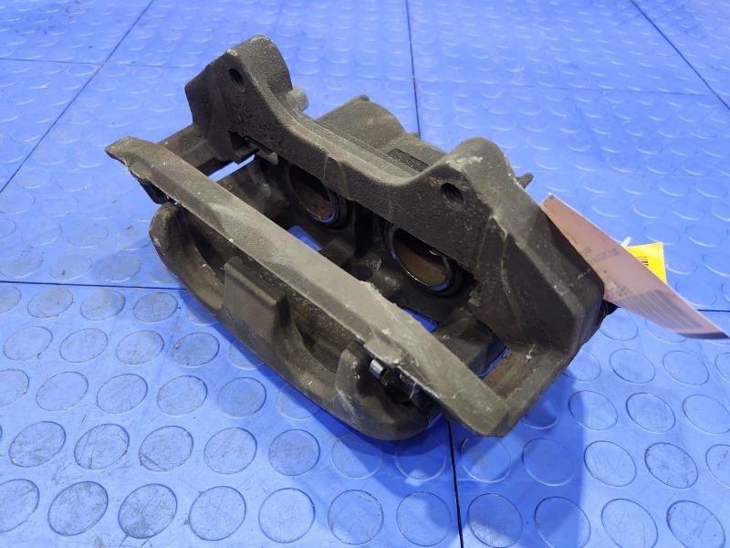2014 Ford Explorer Caliper