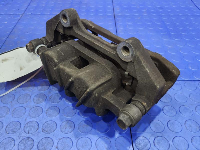 2014 Ford Explorer Caliper