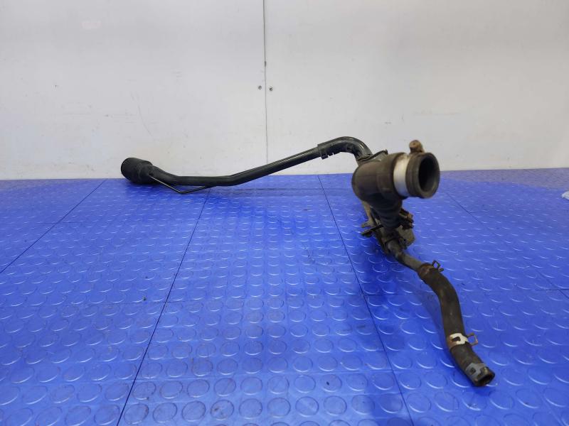 2005-2006 Lexus RX330 Fuel Filler Neck Assembly Filler Pipe OEM 772100E011