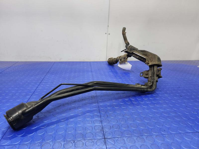 2005-2006 Lexus RX330 Fuel Filler Neck Assembly Filler Pipe OEM 772100E011
