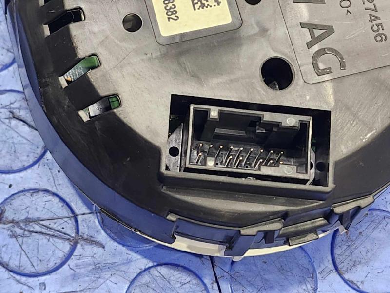 2015 Volkswagen Golf Speedometer
