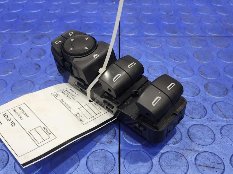 2017 Chevrolet Malibu Door Switch Front