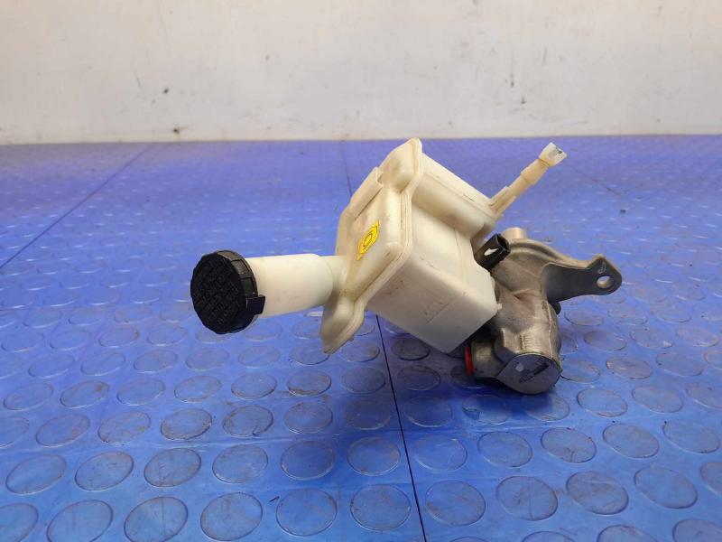 2014-2019 Nissan Versa Brake Master Cylinder Assembly Genuine OEM D60103BA6B
