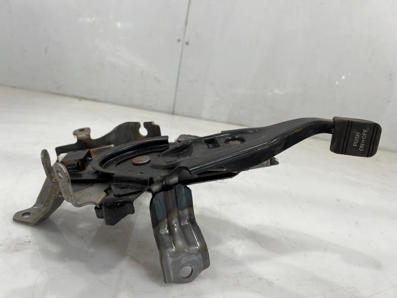 2010 - 2015 Toyota Prius Parking Brake Lever Pedal Assembly OEM 46200-47070