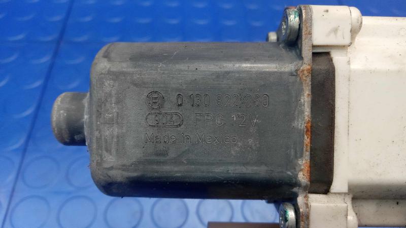 2011 Chevrolet Impala Front Door Regulator