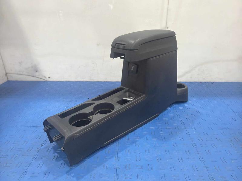 2012 Jeep Compass Front Console
