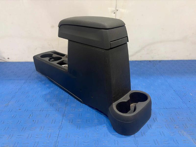 2012 Jeep Compass Front Console