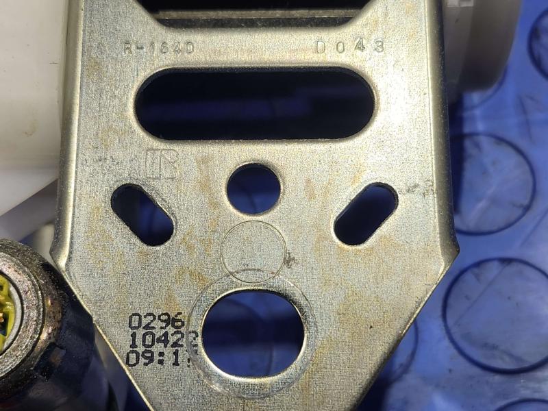 2010 Toyota Prius Front Seat Belt