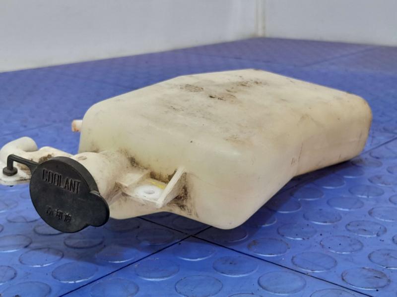 2001-2007 Toyota Sequoia Radiator Engine Coolant Overflow Reservoir OEM 164700F010