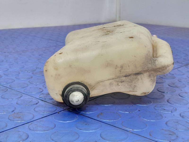 2001-2007 Toyota Sequoia Radiator Engine Coolant Overflow Reservoir OEM 164700F010