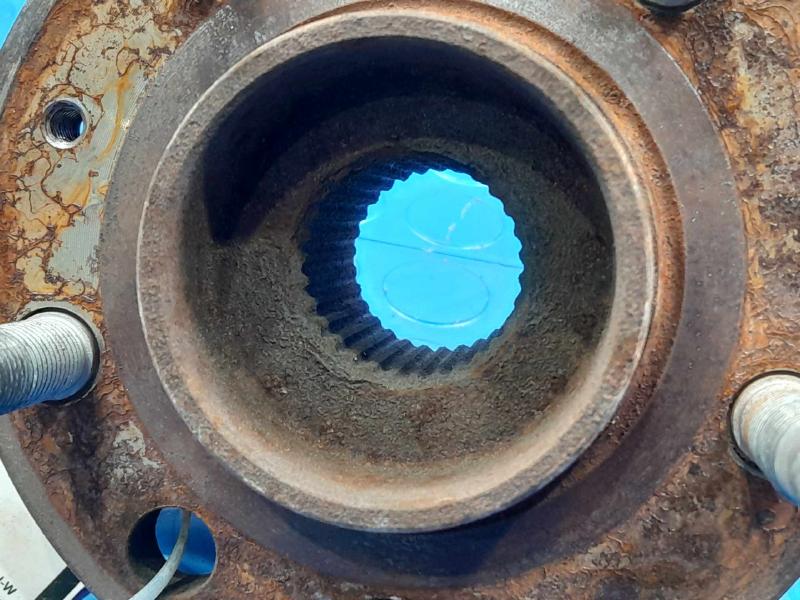 2007 Pontiac Solstice Hub