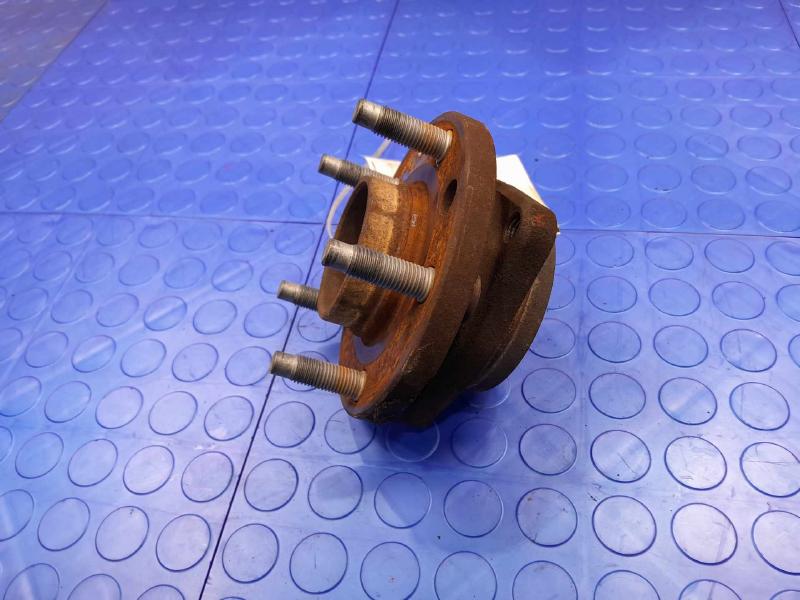 2007 Pontiac Solstice Hub
