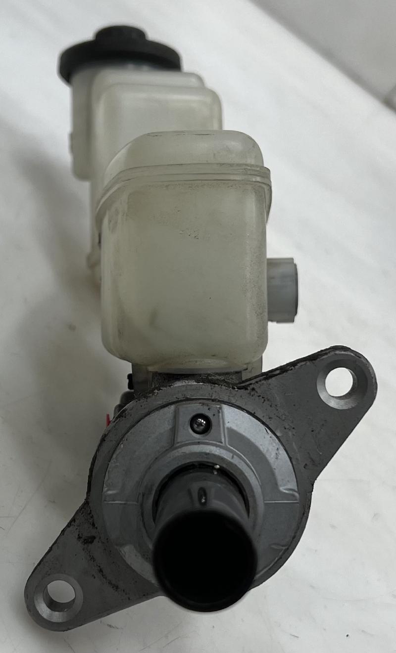 2007 Toyota Camry Master Cylinder