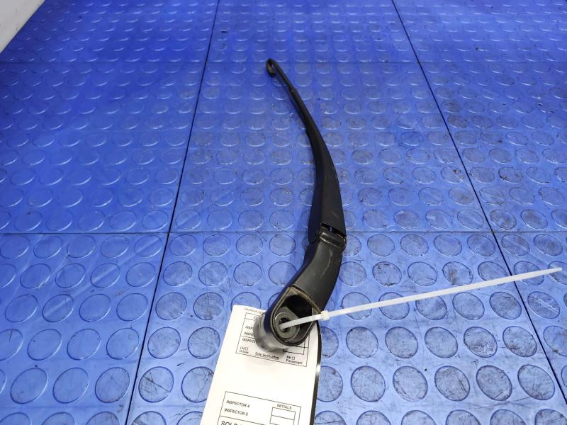 2007 Hummer H3 Wiper Arm