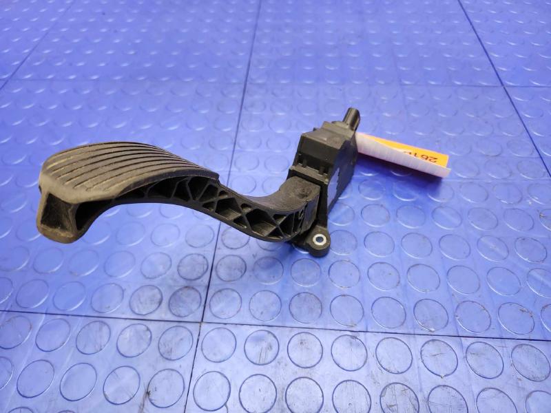 2010-2013 Toyota Highlander Accelerator Pedal Assembly Genuine OEM 78110-07011
