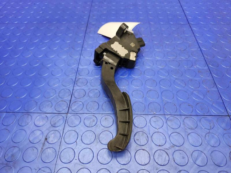 2010-2013 Toyota Highlander Accelerator Pedal Assembly Genuine OEM 78110-07011