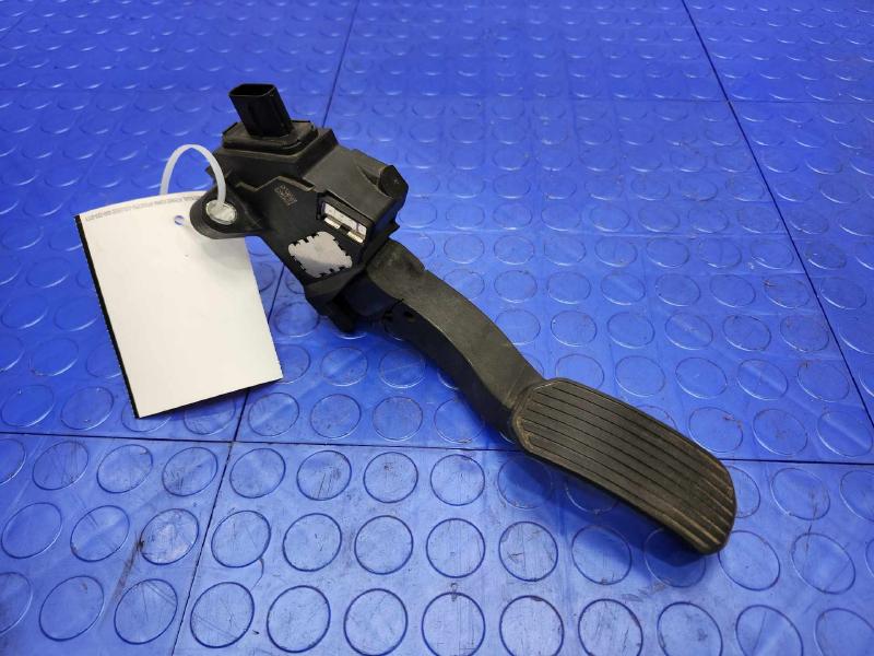 2010-2013 Toyota Highlander Accelerator Pedal Assembly Genuine OEM 78110-07011