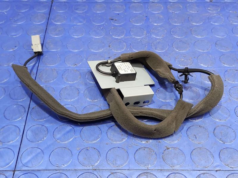 2014 Nissan Maxima Antenna