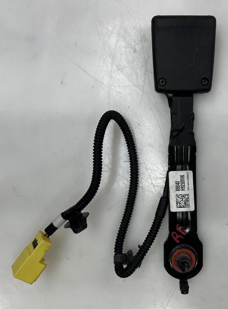 2021 Kia Rio Front Seat Belt