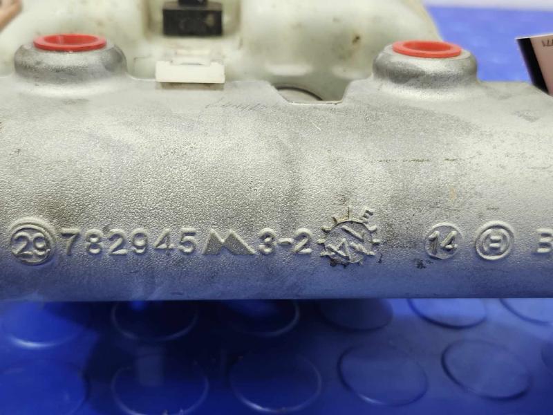 2014 Chevrolet Silverado 1500 Master Cylinder