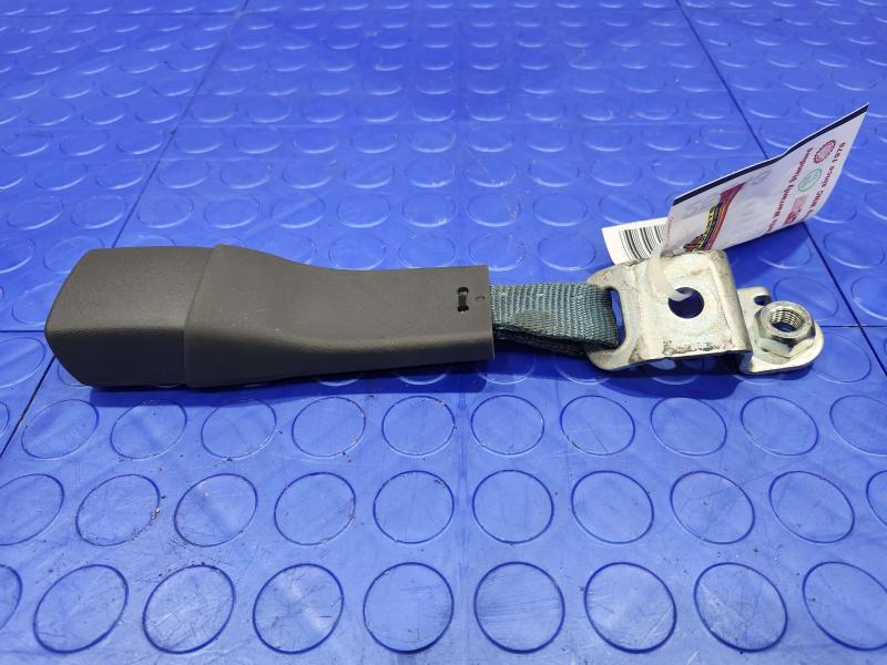 2013 Toyota Prius Rear Seat Belt