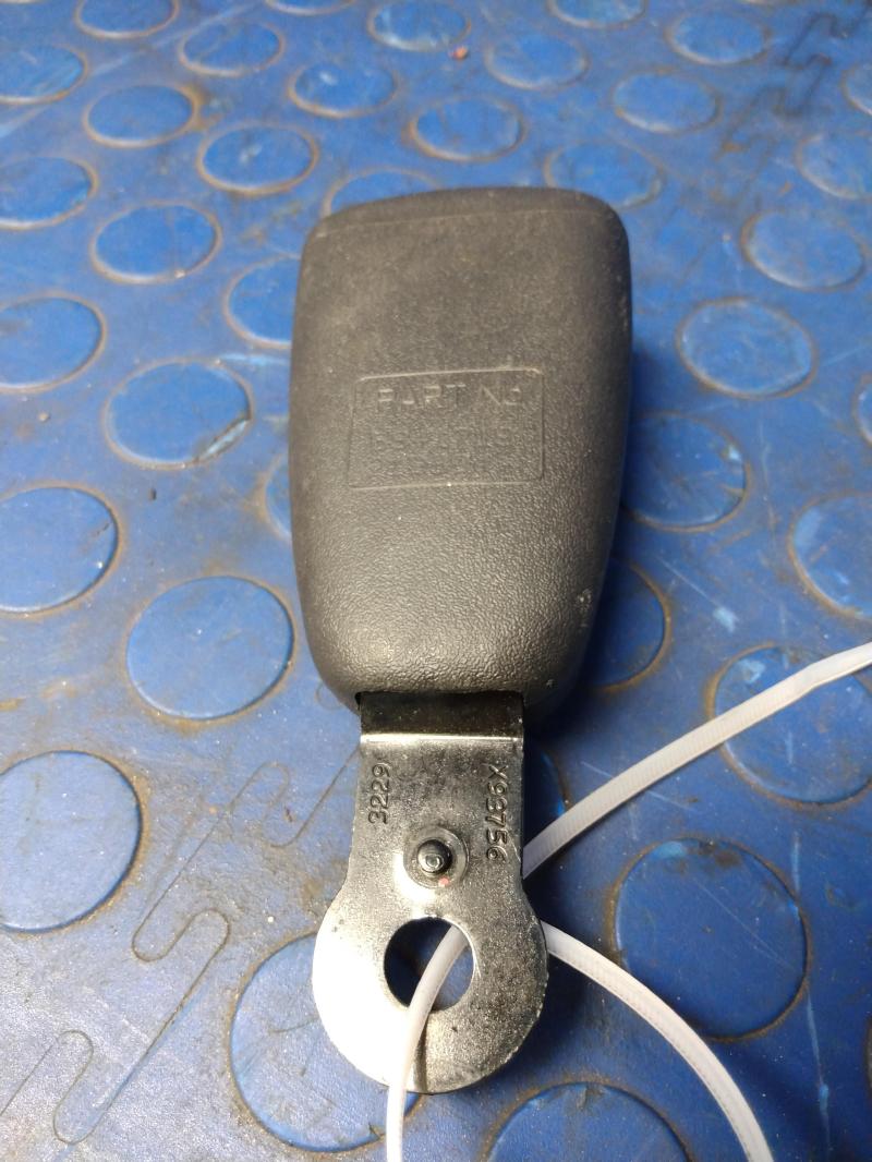 2005 - 14 Volvo XC90 3rd Row Seat Belt Buckle LH or RH OEM 6841719