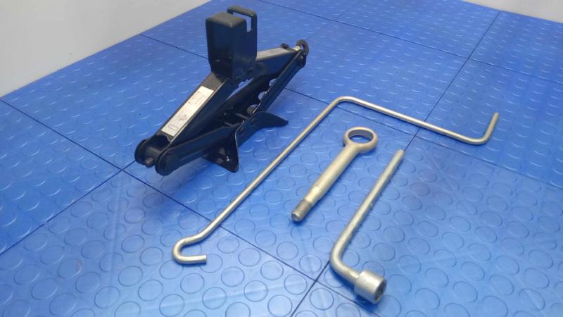 2009-2011 Subaru Forester Spare Tire Tools Jack Kit Assembly OEM 97032FJ000