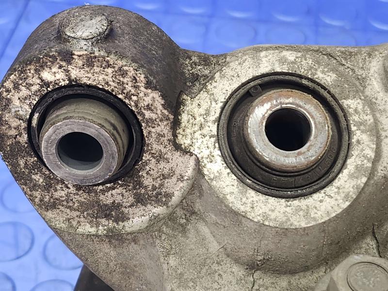2013 Infiniti FX35 Rear Knuckle/Stub Axle