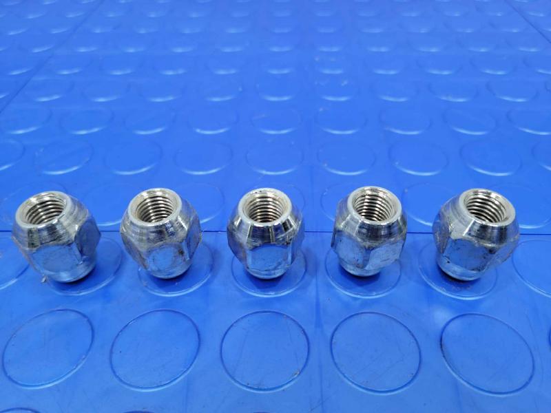 2017 Hyundai Sonata Lug Nuts