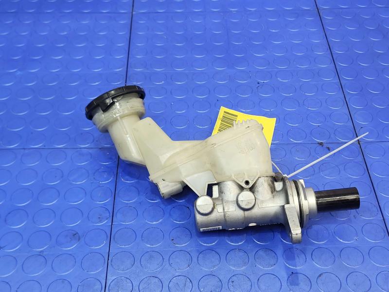2014-2020 Acura RLX FWD Brake Master Cylinder Assembly Genuine OEM 46101TY2315