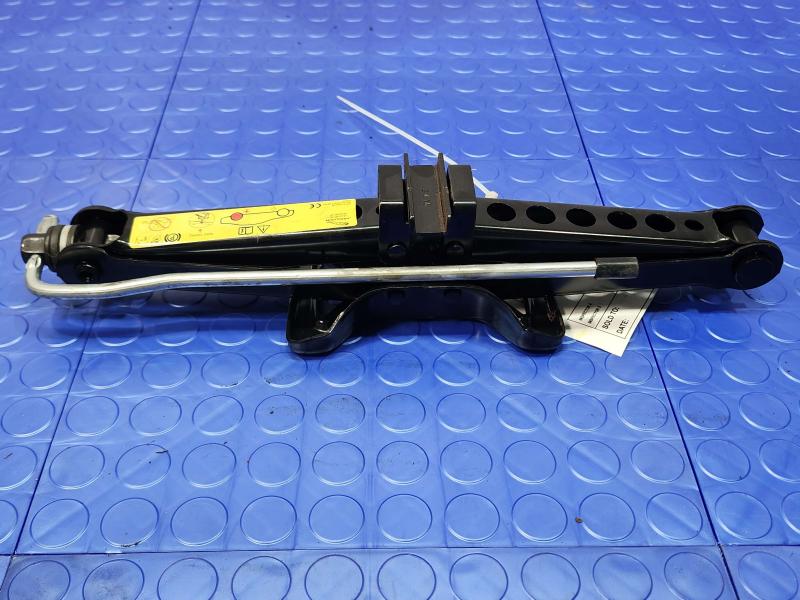 2017-2020 Jaguar XE Spare Tire Tools Jack Kit Assembly Genuine OEM T2H21729