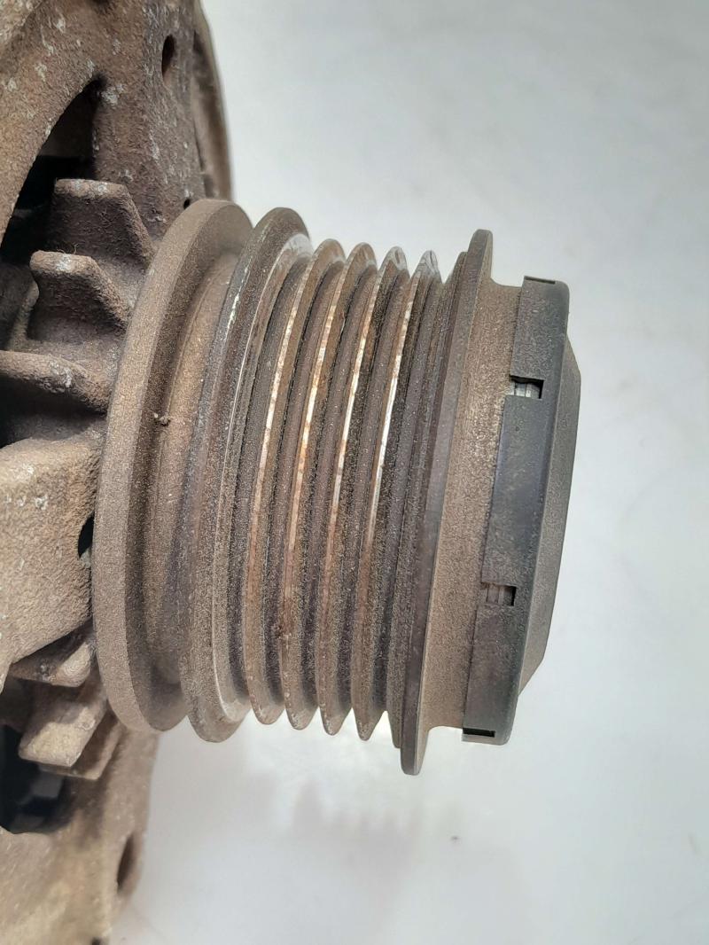 2015 - 2018 Jeep Renegade 1.4L Alternator Assembly 150 Amp OEM 68201178AA