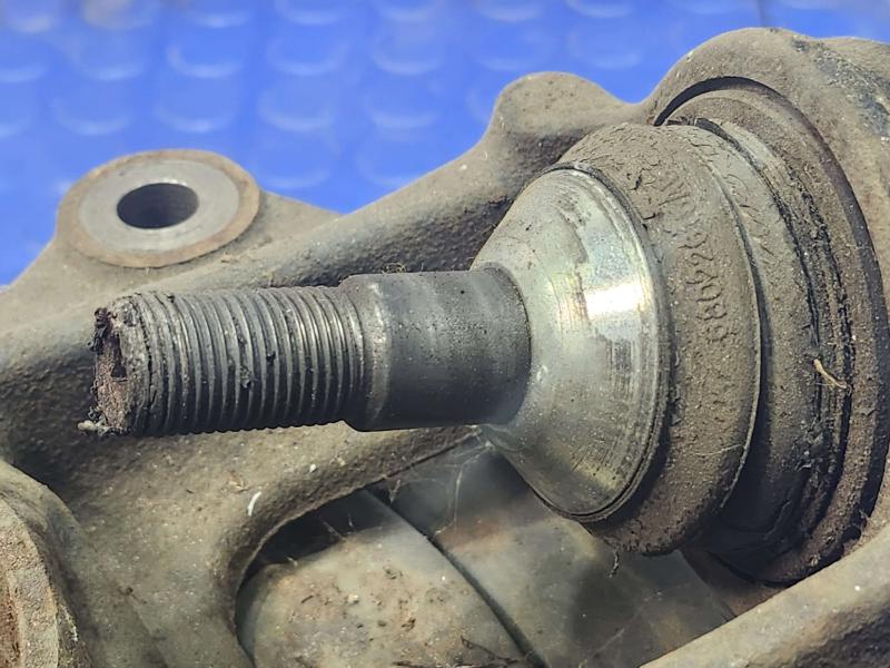 2014 Dodge Durango Rear Knuckle/Stub Axle