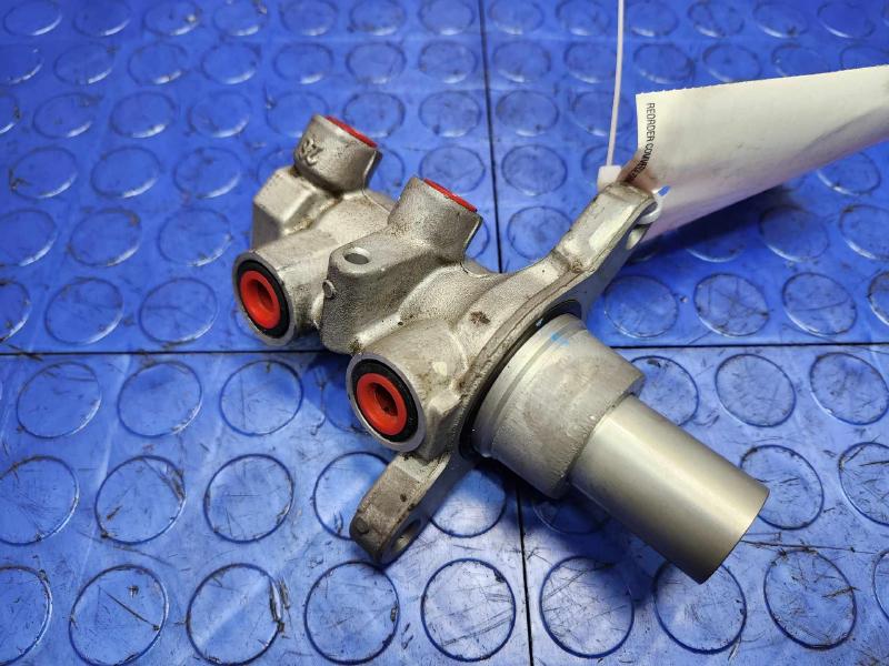 2015-2024 Ford Edge Brake Master Cylinder Assembly Genuine OEM F2GZ2140A