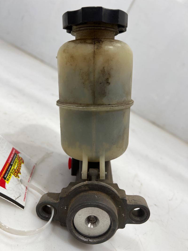 1999 - 2002 Chevy Silverado GMC Sierra 1500 Brake Master Cylinder w/ Vacuum Brakes ONLY OEM 19209249