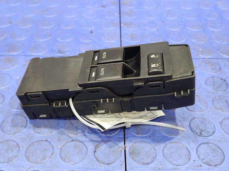 2014 Dodge Challenger Door Switch Front