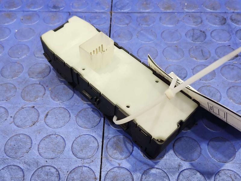 2014 Dodge Challenger Door Switch Front