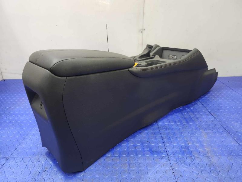 2021 Nissan Sentra Front Console