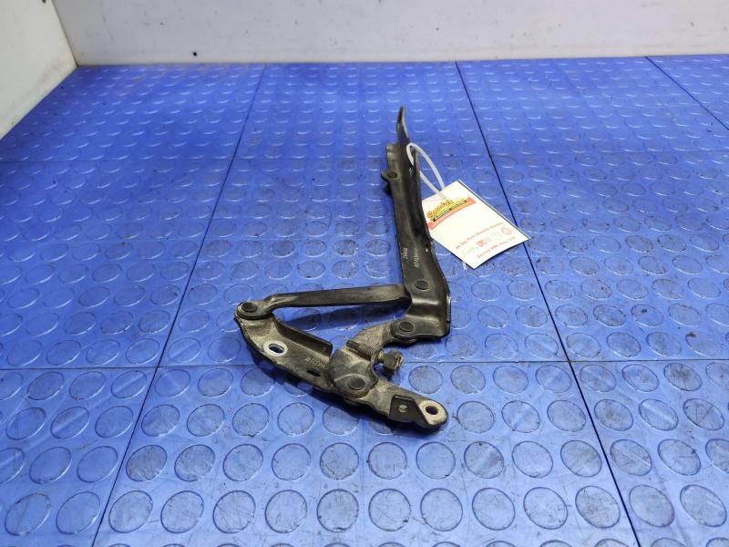 2010 Dodge Challenger Hood Hinge